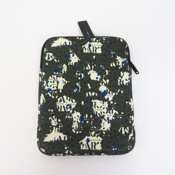 実際に弊社で買取させて頂いたMARC BY MARC JACOBS/マークバイマークジェイコブス PC タブレットケース/クラッチバッグ M0001054Aの画像 1枚目