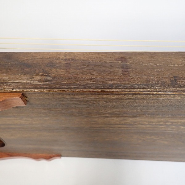 実際に弊社で買取させて頂いた★琴/箏 17弦琴 すだれ彫り 並甲 和楽器 カバー付き の画像 6枚目