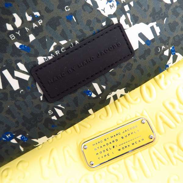 実際に弊社で買取させて頂いた【未使用】MARC BY MARC JACOBS/マークバイマークジェイコブス PC タブレットケース M0003461/M0001053A 2点セットの画像 3枚目