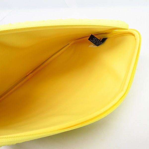 実際に弊社で買取させて頂いた【未使用】MARC BY MARC JACOBS/マークバイマークジェイコブス PC タブレットケース M0003461/M6131062 2点セットの画像 2枚目