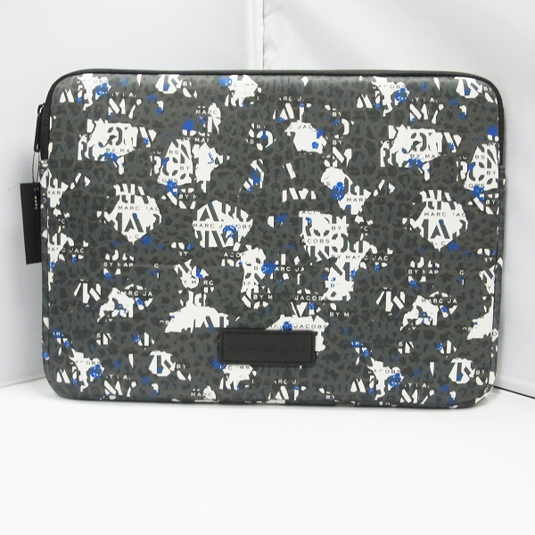 実際に弊社で買取させて頂いた【未使用】MARC BY MARC JACOBS/マークバイマークジェイコブス PC タブレットケース M0001053A/M6131016 2点セットの画像 1枚目