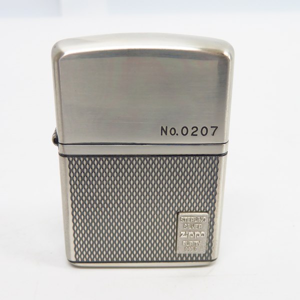 実際に弊社で買取させて頂いたZIPPO/ジッポー PURITY 999.9 スターリングシルバープレート付 Armor/アーマーケース 2002年製の画像 1枚目