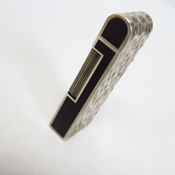 実際に弊社で買取させて頂いたdunhill/ダンヒル 槌目/2面加工 サイドローラー ドーム型 ガスライター シルバー の画像 4枚目