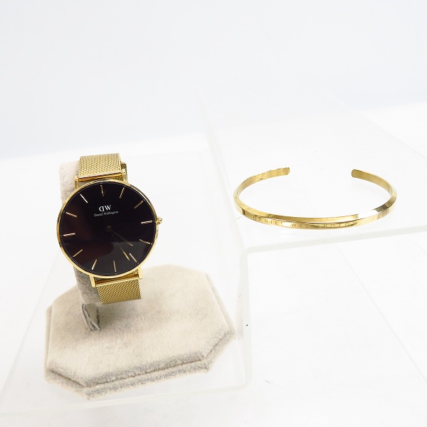 実際に弊社で買取させて頂いたDANIEL WELLINGTON/ダニエルウェリントン 腕時計/バングル 2点セット