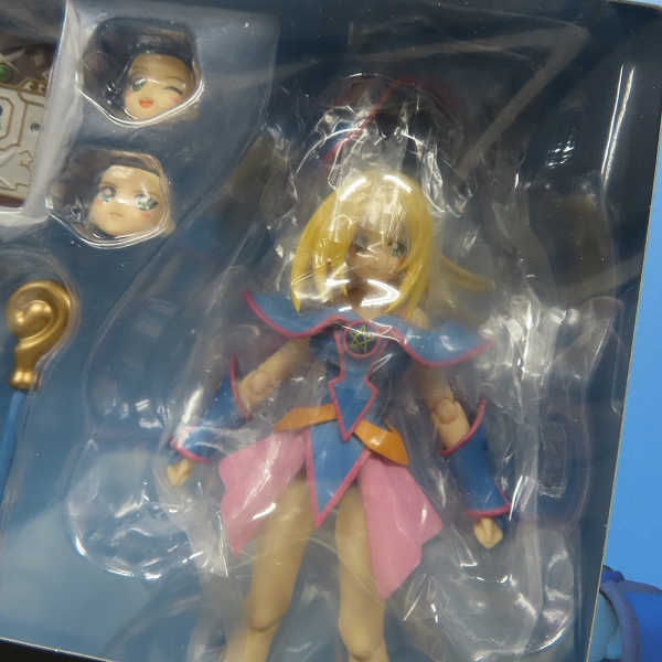 実際に弊社で買取させて頂いた【未開封】マックスファクトリー figma/フィグマ 遊戯王 313 ブラック マジシャン ガール フィギュア 予約特典セットの画像 2枚目