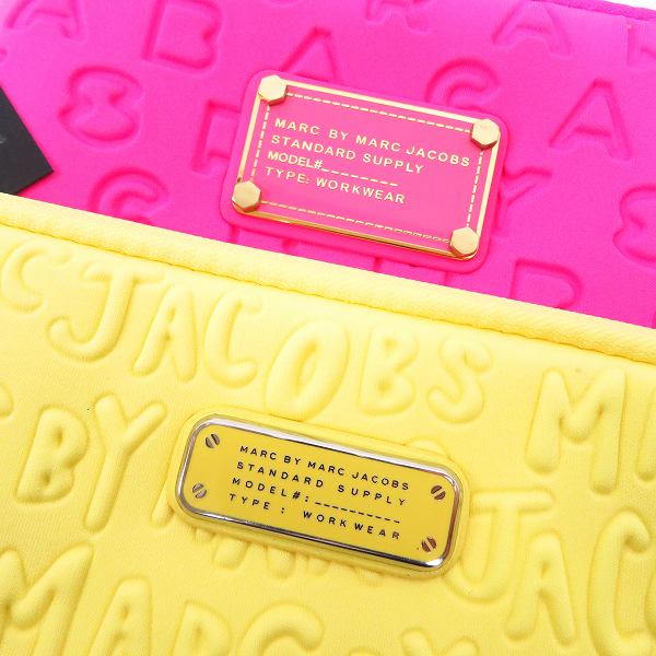 実際に弊社で買取させて頂いた【未使用】MARC BY MARC JACOBS/マークバイマークジェイコブス PCタブレットケース M0002532/M0003462 2点セットの画像 4枚目