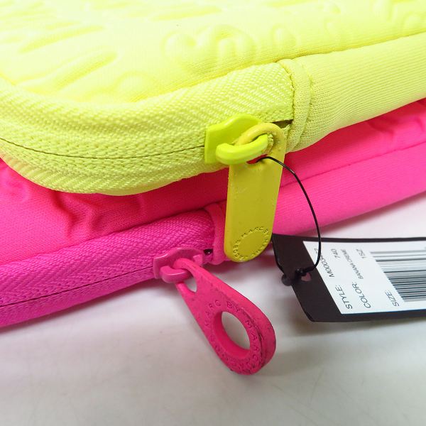 実際に弊社で買取させて頂いた【未使用】MARC BY MARC JACOBS/マークバイマークジェイコブス PCタブレットケース M0002532/M0003462 2点セットの画像 5枚目