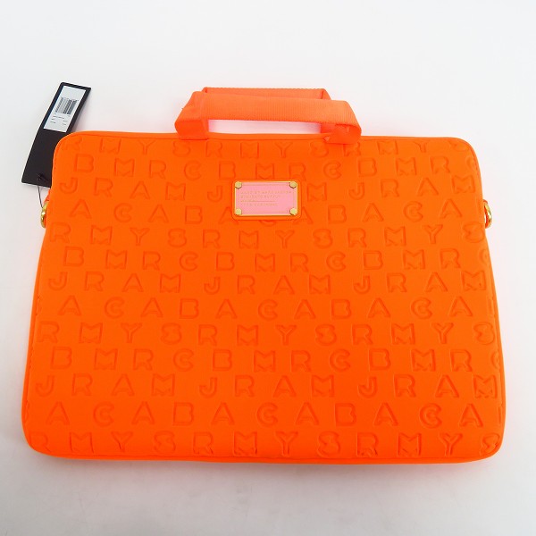 実際に弊社で買取させて頂いた【未使用】MARC BY MARC JACOBS/マークバイマークジェイコブス 2WAY PCケース/ブリーフケース オレンジ系 M6131021 