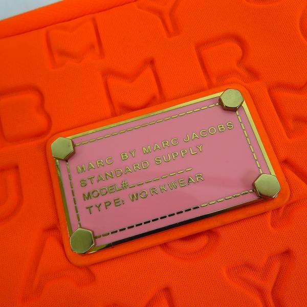 実際に弊社で買取させて頂いた【未使用】MARC BY MARC JACOBS/マークバイマークジェイコブス 2WAY PCケース/ブリーフケース オレンジ系 M6131021 の画像 5枚目