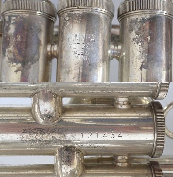 実際に弊社で買取させて頂いた★【ジャンク】YAMAHA/ヤマハ ユーフォニアム YEP-321S/YEP321S シルバー ハードケース付の画像 4枚目