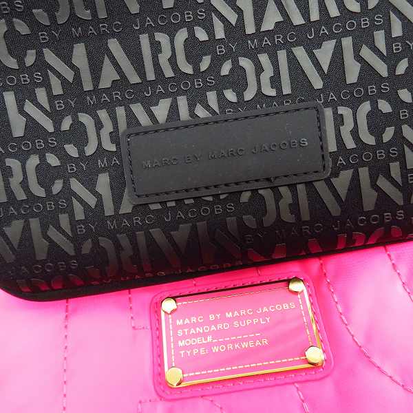 実際に弊社で買取させて頂いた【未使用】MARC BY MARC JACOBS/マークバイマークジェイコブス タブレットケース M6131072/M0001054 2点セットの画像 5枚目
