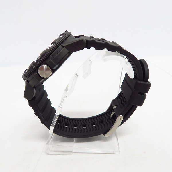 実際に弊社で買取させて頂いたLUMINOX/ルミノックス Ref.0323 LEATHERBACK SEA TURTLE GIANT 0320 SERIES NAVY BLUEの画像 1枚目