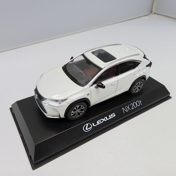 実際に弊社で買取させて頂いたKYOSHO/京商 1/43 LEXUS NS200T White Nova Glass Flake ディーラー特注の画像 1枚目
