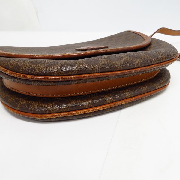 実際に弊社で買取させて頂いたCELINE/セリーヌ マカダム柄  レザーショルダーバッグ　の画像 2枚目