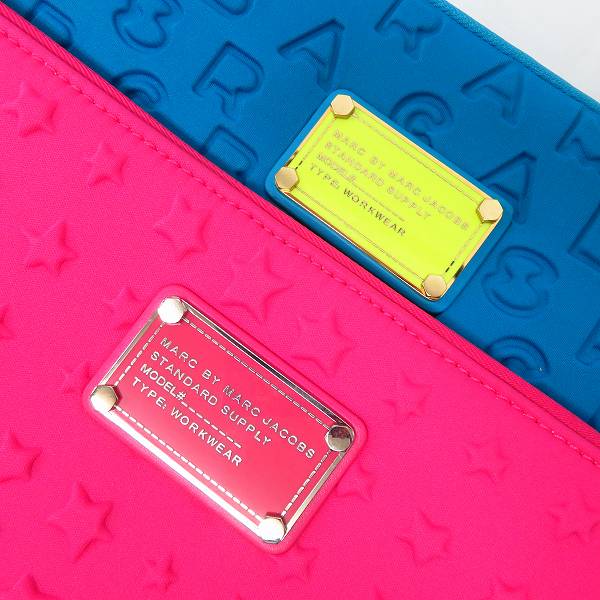 実際に弊社で買取させて頂いた【未使用】MARC BY MARC JACOBS/マークバイマークジェイコブス PCタブレットケース M6131062/M6134045 2点セットの画像 3枚目