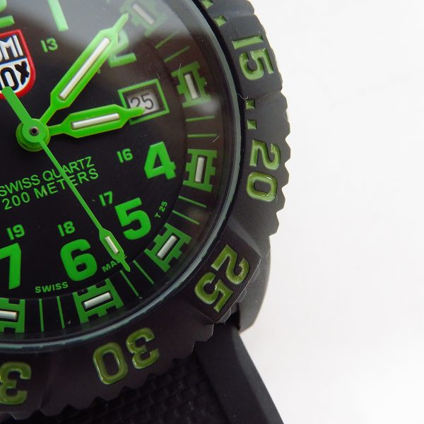 実際に弊社で買取させて頂いたLUMINOX/ルミノックス 腕時計 ネイビーシールズ 黒/緑 3050/3950 の画像 5枚目