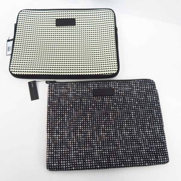 実際に弊社で買取させて頂いたMARC BY MARC JACOBS/マークバイマークジェイコブス タブレットケース M0003952/M6134042 2点セット