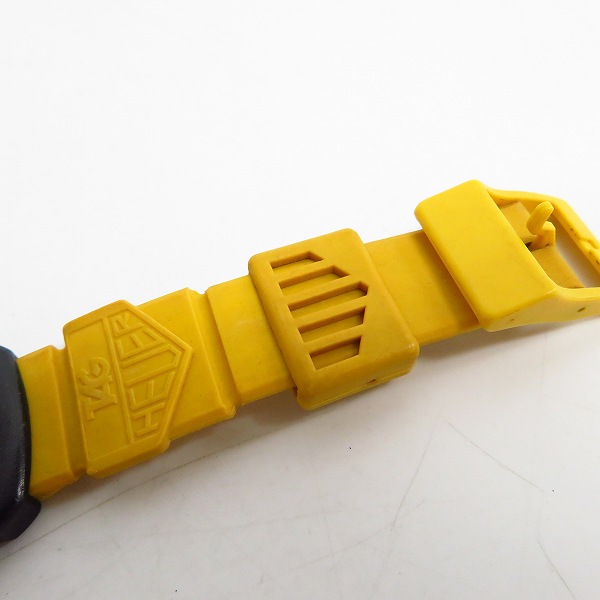 実際に弊社で買取させて頂いたTAG HEUER/タグホイヤー フォーミュラ1 ラバーベルト 腕時計 380.513/1【動作未確認】の画像 5枚目
