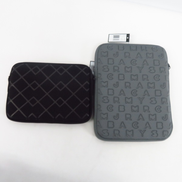 実際に弊社で買取させて頂いた【未使用】MARC BY MARC JACOBS/マークバイマークジェイコブス PC タブレットケース M0005246/M6PE024 2点セットの画像 1枚目