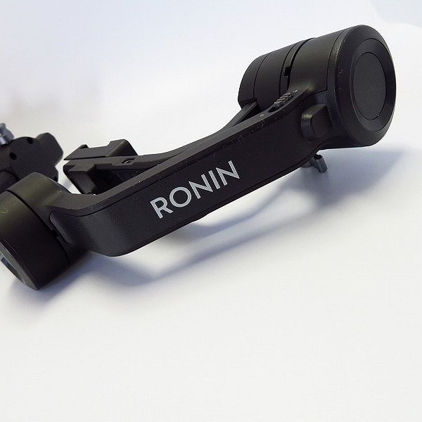 実際に弊社で買取させて頂いたDJI/ディージェイアイ RONIN-SC 一眼レフ・ミラーレスカメラ用 3軸スタビライザー ジンバル 簡易動作確認済みの画像 4枚目