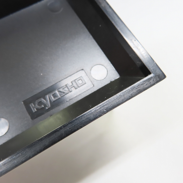 実際に弊社で買取させて頂いたKYOSHO/京商 1/43 LEXUS NS200T White Nova Glass Flake ディーラー特注の画像 9枚目