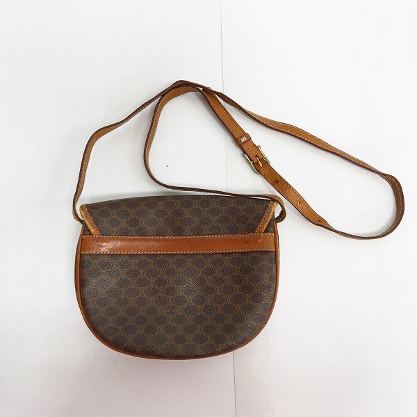 実際に弊社で買取させて頂いたCELINE/セリーヌ マカダム柄  レザーショルダーバッグ　の画像 1枚目