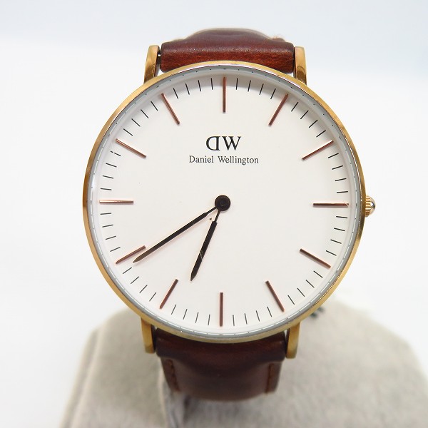実際に弊社で買取させて頂いたDaniel Wellington/ダニエルウェリントン 腕時計 B36R9 交換ベルト付き