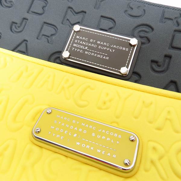 実際に弊社で買取させて頂いた【未使用】MARC BY MARC JACOBS/マークバイマークジェイコブス PC タブレットケース M0003461/M6PE022 2点セットの画像 4枚目