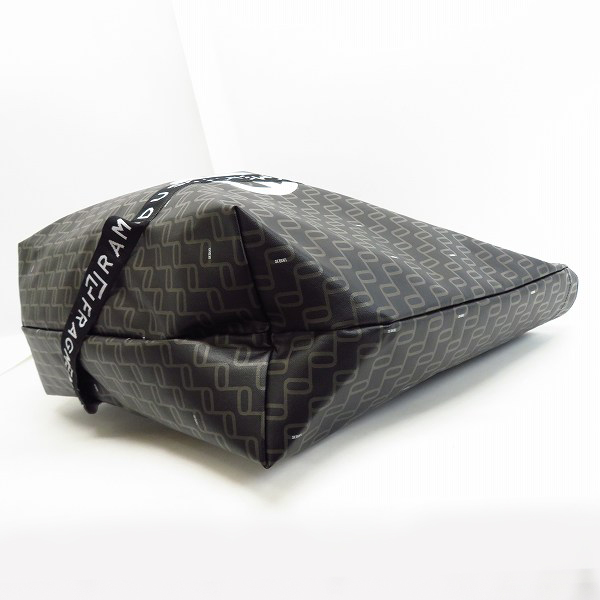 実際に弊社で買取させて頂いた【未使用】SEQUEL×Fragment design×RAMIDUS シークエル×フラグメント デザイン×ラミダス 総柄トートバッグ の画像 2枚目