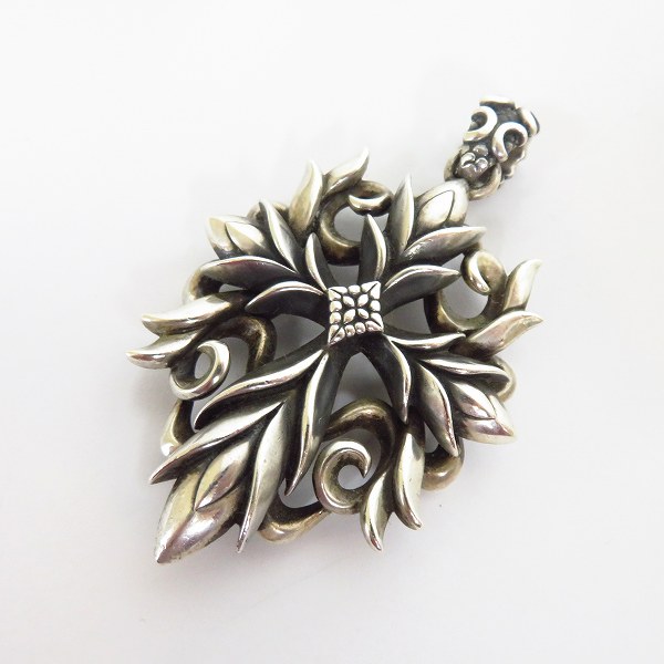 実際に弊社で買取させて頂いたBloody Mary/ブラッディマリー アンドロメダペンダント