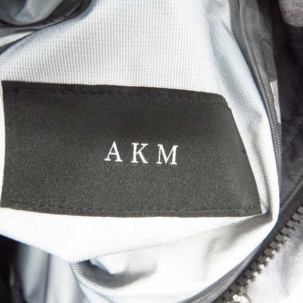 実際に弊社で買取させて頂いた【未使用】AKM/エイケイエム マウンテンパーカー ジャケット カモフラ 迷彩 B338-PET040/Lの画像 2枚目