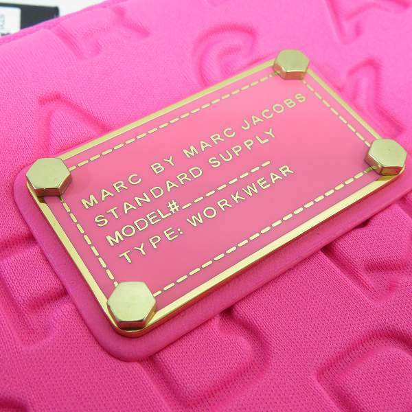 実際に弊社で買取させて頂いた【未使用】MARC BY MARC JACOBS/マークバイマークジェイコブス PC タブレットケース ピンク/グレー 2点セットの画像 3枚目