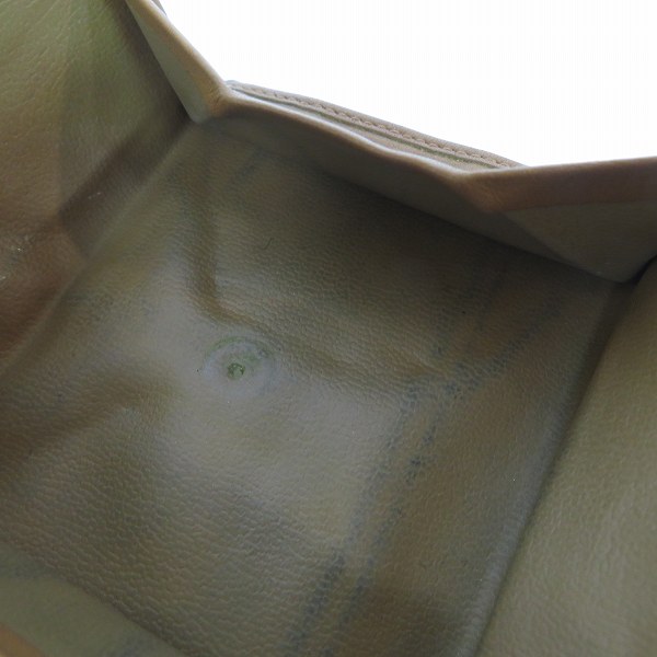 実際に弊社で買取させて頂いたCELINE/セリーヌ マカダム柄 三つ折り ウォレット/財布 M05の画像 6枚目