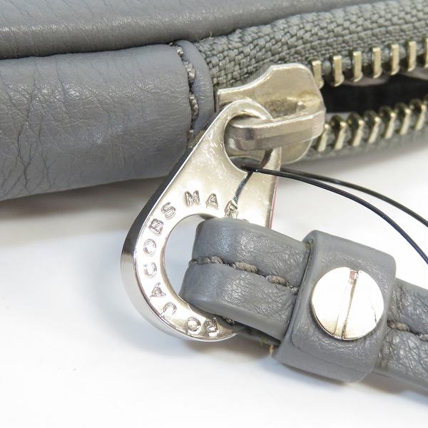 実際に弊社で買取させて頂いた【未使用】MARC BY MARC JACOBS/マークバイマークジェイコブス  レザー PC タブレットケース グレー M6134000の画像 6枚目