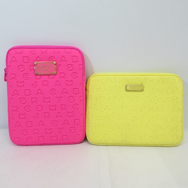 実際に弊社で買取させて頂いた【未使用】MARC BY MARC JACOBS/マークバイマークジェイコブス PC タブレットケース ピンク/イエロー 2点セット