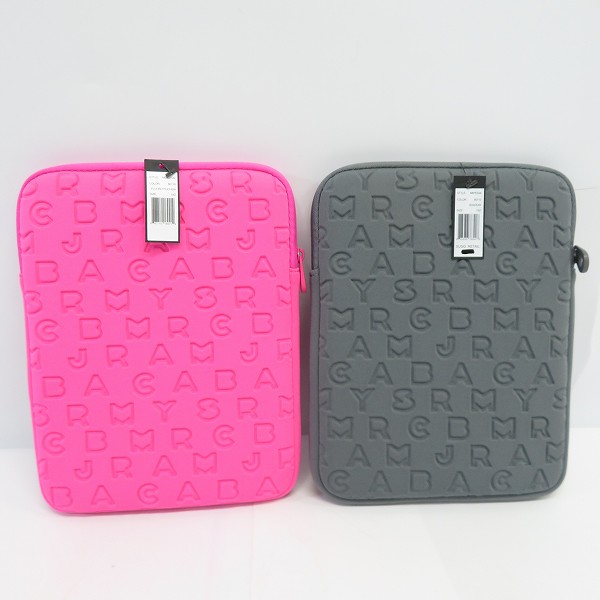 実際に弊社で買取させて頂いた【未使用】MARC BY MARC JACOBS/マークバイマークジェイコブス PC タブレットケース ピンク/グレー 2点セットの画像 1枚目