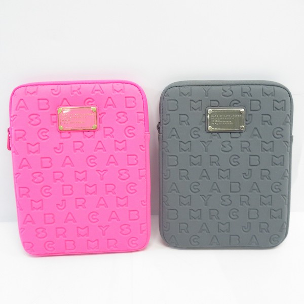 実際に弊社で買取させて頂いた【未使用】MARC BY MARC JACOBS/マークバイマークジェイコブス PC タブレットケース ピンク/グレー 2点セット