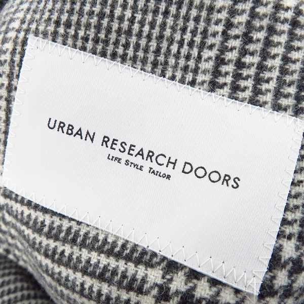 実際に弊社で買取させて頂いた【未使用】URBAN RESEARCH DOORS/アーバン リサーチ ドアーズ ウール チェック柄 ジャケット/44の画像 2枚目