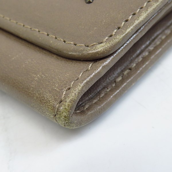 実際に弊社で買取させて頂いたJIMMY CHOO/ジミーチュウ スタースタッズ 二つ折り財布の画像 8枚目