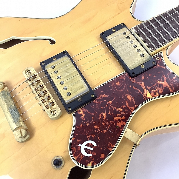 実際に弊社で買取させて頂いた★Epiphone by Gibson/エピフォン Sheraton シェラトン Wネーム セミアコ エレキギター ハードケース付きの画像 2枚目