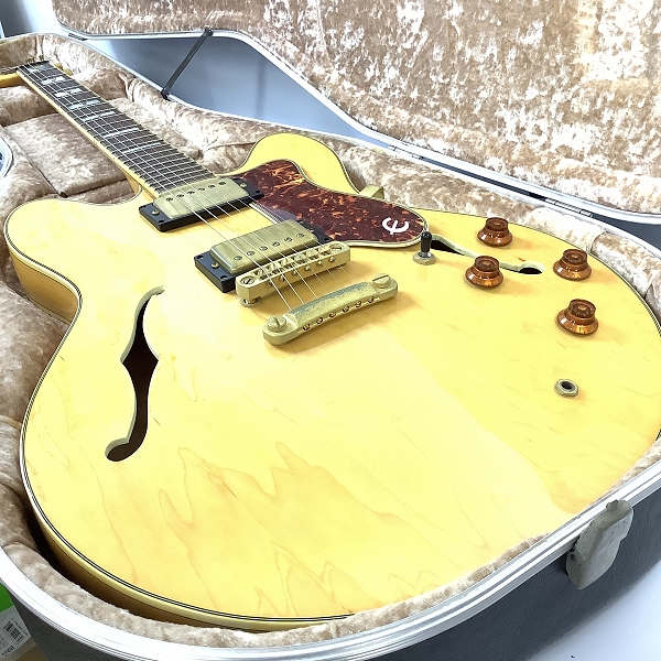 実際に弊社で買取させて頂いた★Epiphone by Gibson/エピフォン Sheraton シェラトン Wネーム セミアコ エレキギター ハードケース付き