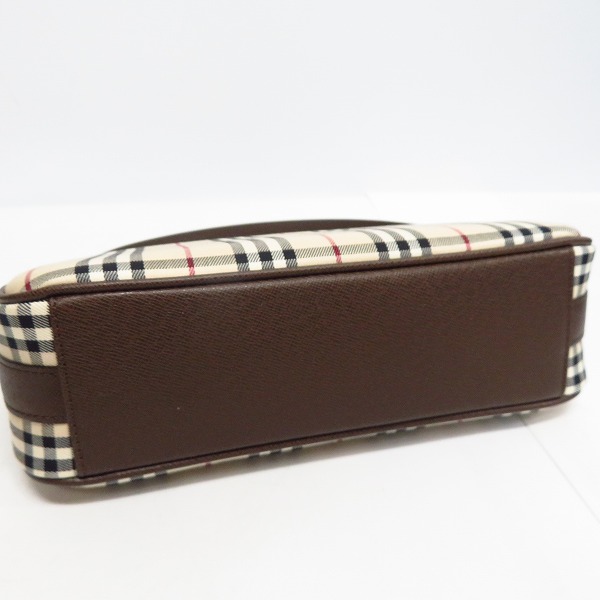 実際に弊社で買取させて頂いたBURBERRY/バーバリー ノヴァチェック 肩掛けバッグ/ハンドバッグ レザー切り替えの画像 4枚目