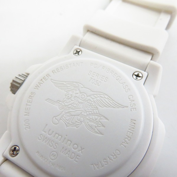 実際に弊社で買取させて頂いたLUMINOX/ルミノックス NAVY SEAL COLORMARK 38MM 7050 SERIES クォーツ/腕時計/ウォッチ 7057 WOの画像 3枚目