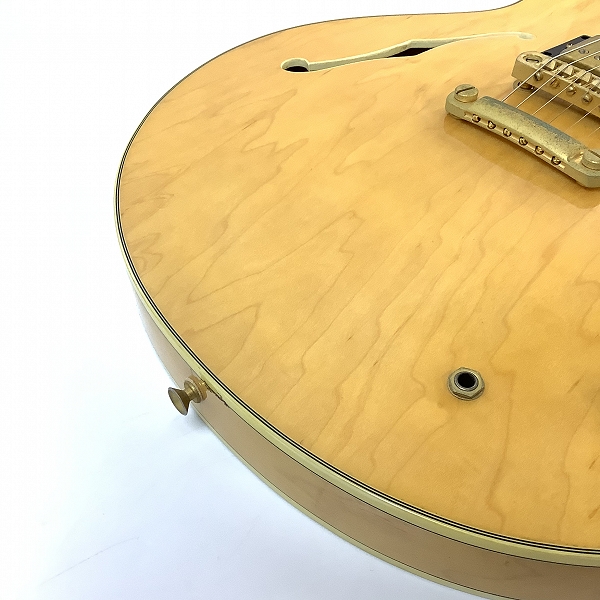 実際に弊社で買取させて頂いた★Epiphone by Gibson/エピフォン Sheraton シェラトン Wネーム セミアコ エレキギター ハードケース付きの画像 4枚目