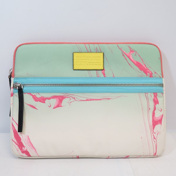 実際に弊社で買取させて頂いた【未使用】MARC BY MARC JACOBS/マークバイマークジェイコブス PCケース ジップポケット付き M0005934