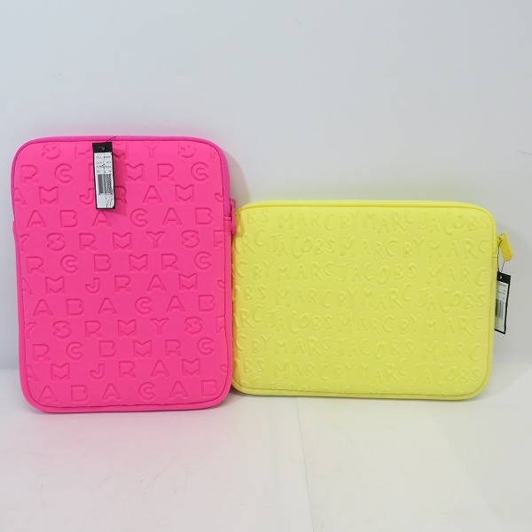 実際に弊社で買取させて頂いた【未使用】MARC BY MARC JACOBS/マークバイマークジェイコブス PC タブレットケース ピンク/イエロー 2点セットの画像 1枚目
