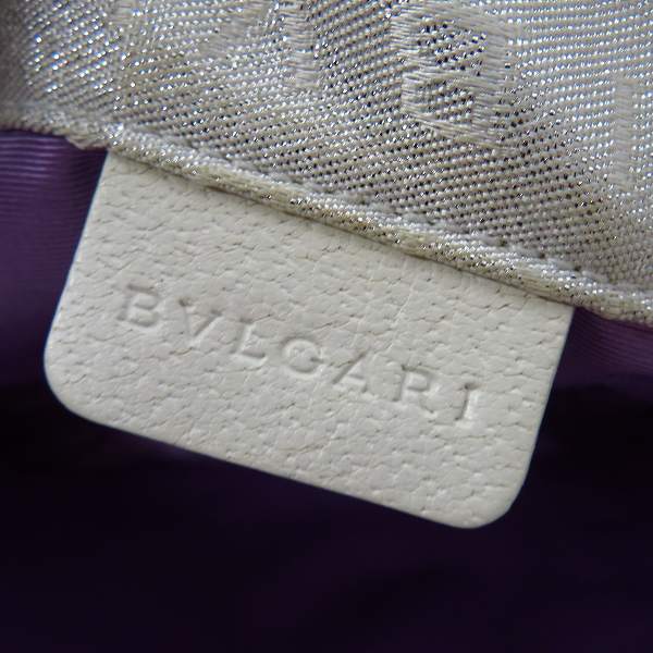 実際に弊社で買取させて頂いたBVLGARI/ブルガリ ロゴ総柄 ポーチ付き トートバッグの画像 4枚目