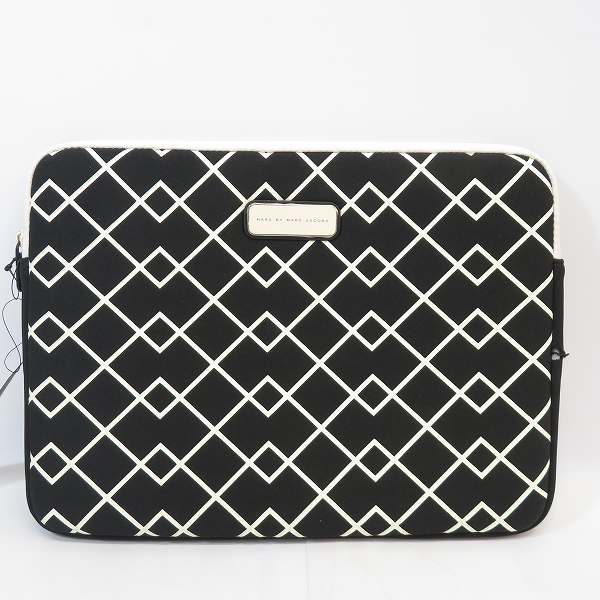 実際に弊社で買取させて頂いたMARC BY MARC JACOBS/マークバイマークジェイコブス PCケース ブラックマルチ M0006213