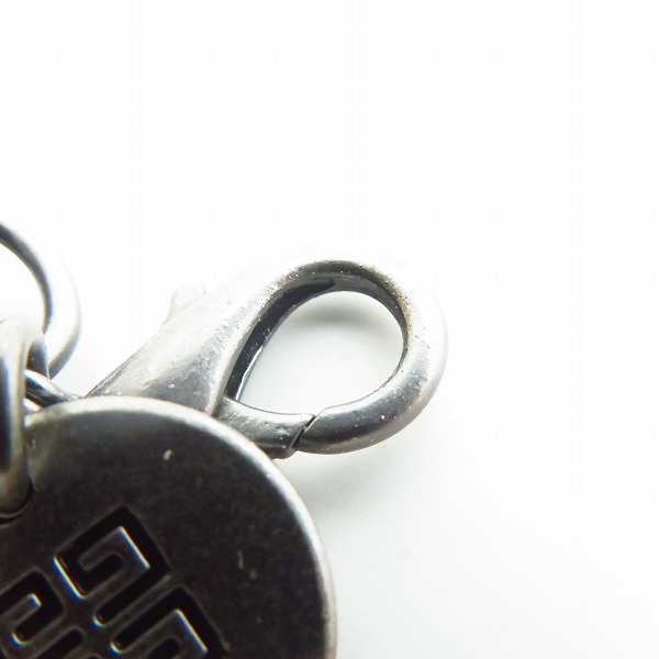 実際に弊社で買取させて頂いたGIVENCHY/ジバンシー Gロゴ レザークロス スタースタッズ スカル キーホルダー/チャームの画像 4枚目