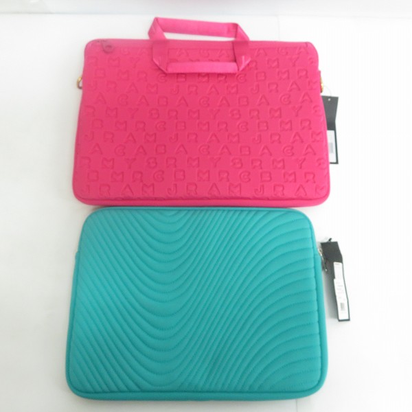 実際に弊社で買取させて頂いた【未使用】MARC BY MARC JACOBS/マークバイマークジェイコブス PCケース/ブリーフケース M6131021/M0004988 2点セットの画像 1枚目